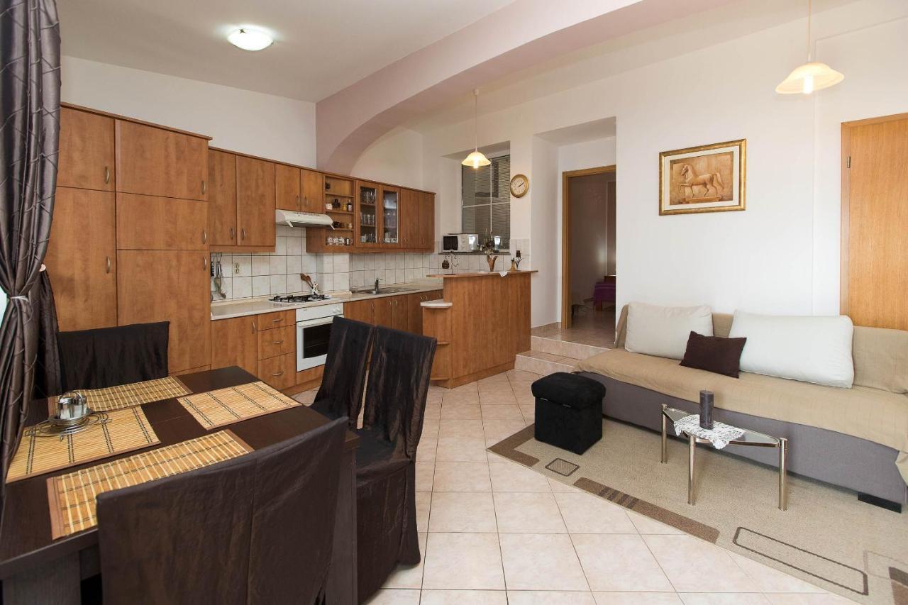 Apartmani Vera Crikvenica Exteriér fotografie